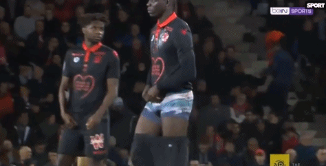 库普梅纳斯：我踢后卫感觉很好；斯帕莱蒂带来了积极的氛围