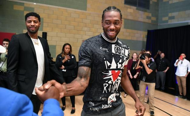 记者：罗马联系法比奥-席尔瓦团队，但若吉拉西离队他将留下（记者：罗马已接触法比奥-席尔瓦团队，若吉拉西离队他将留队）