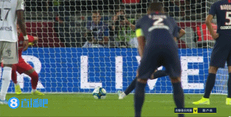 拉拉维亚晒照庆祝客场之旅结束