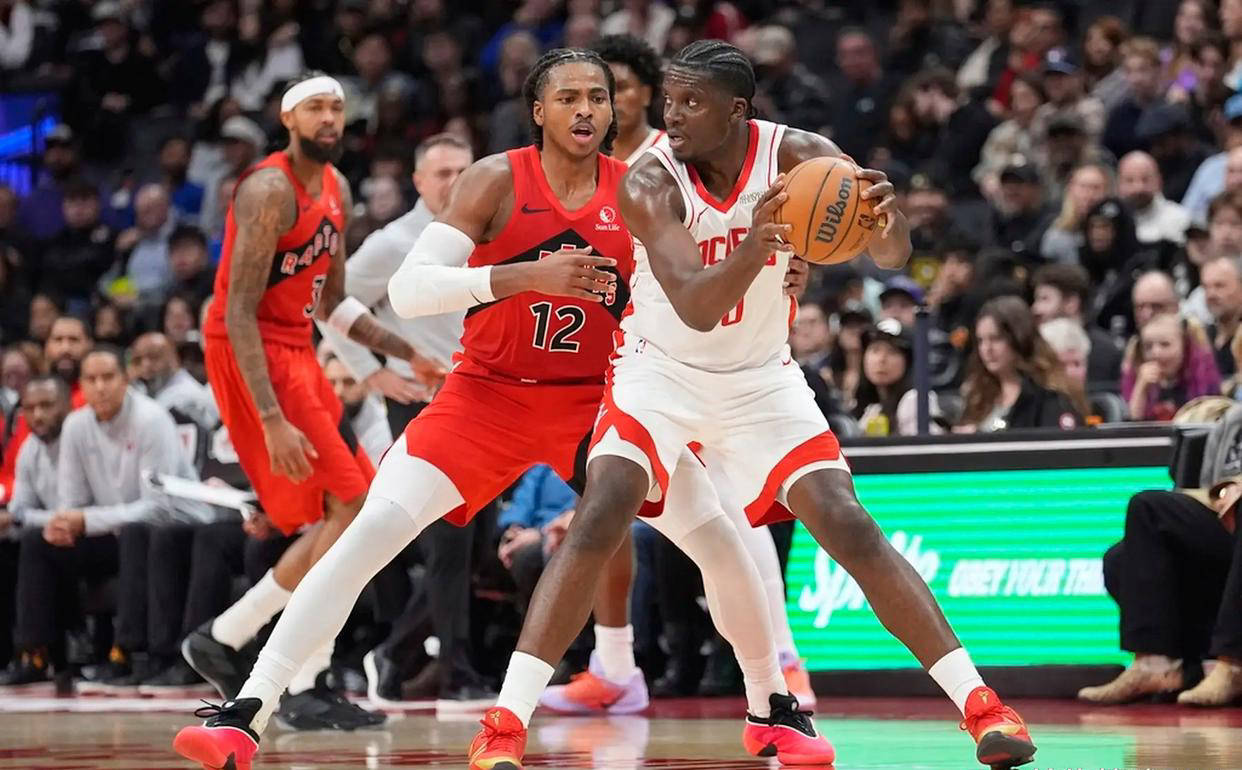 雄鹿vs76人前瞻：字母哥缺阵，76人欲获背靠背连胜（雄鹿战76人前瞻：字母哥缺席，费城冲击背靠背连胜）