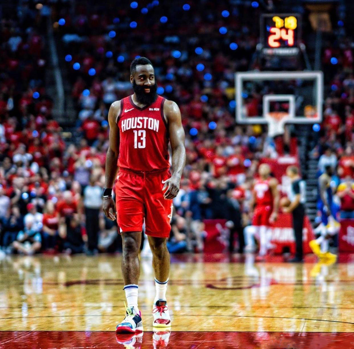 中国足球最悲情球队！梅州客家降级，球迷：再也不相信奇迹了！（梅州客家遗憾降级：中国足坛再现悲情，球迷直言不再期待奇迹）