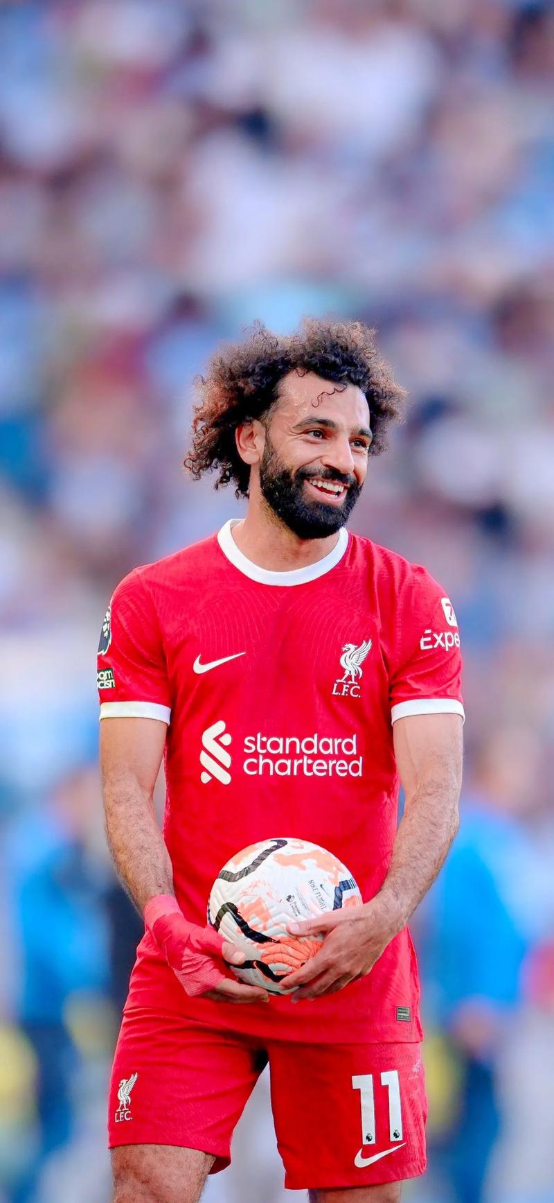 TA：利物浦签不下伊萨克也不会盲目买人；斯洛特想补充中后卫（TA：即便无缘伊萨克，利物浦也不盲目引援；斯洛特盼补强中后卫）