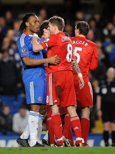 网红分享诺坎普VIP区观赛体验：美食、超近距离观赛，体验感拉满（网红打卡诺坎普VIP包厢：顶级餐饮加持，近距离看球沉浸感爆棚）