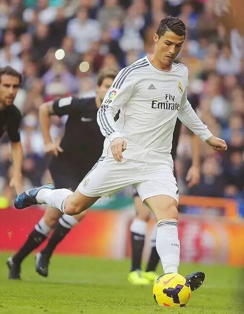 近400名爱好者齐聚，2025“翎跃山海”羽毛球巡回赛广州站落幕