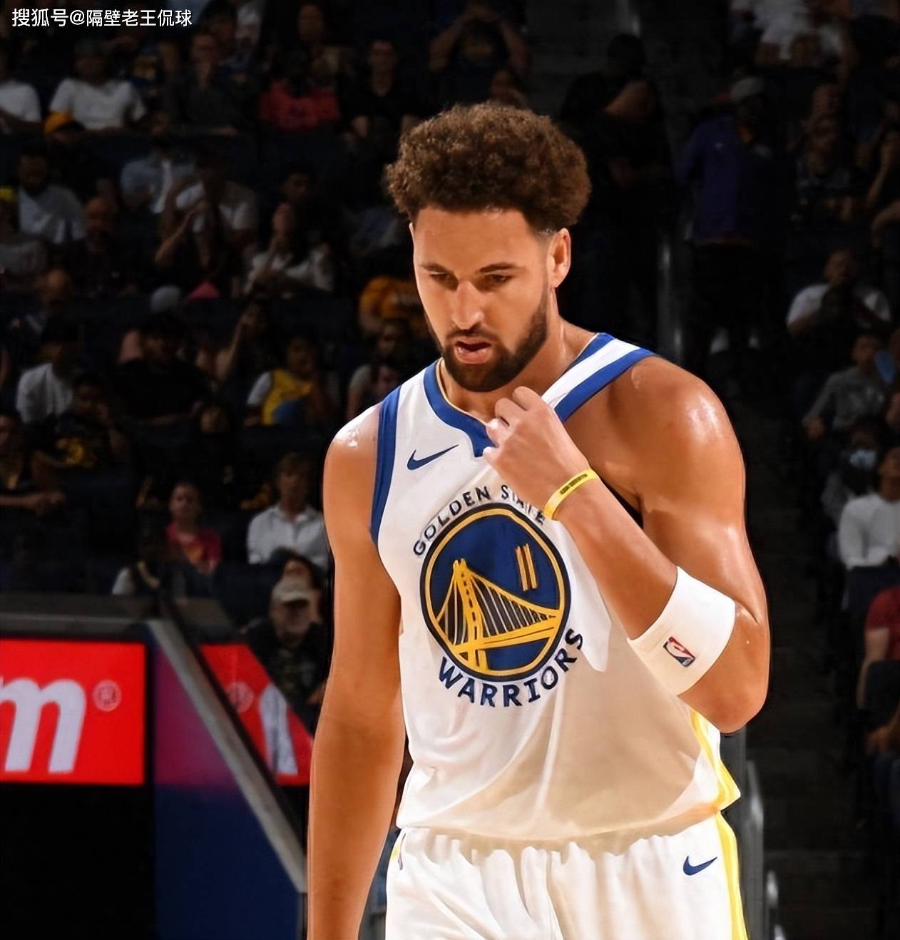 TA：曼城明夏可能签右后卫和右边锋，他们仍在关注利夫拉门托（TA称曼城明夏或引进右后卫与右边锋，仍关注利夫拉门托）