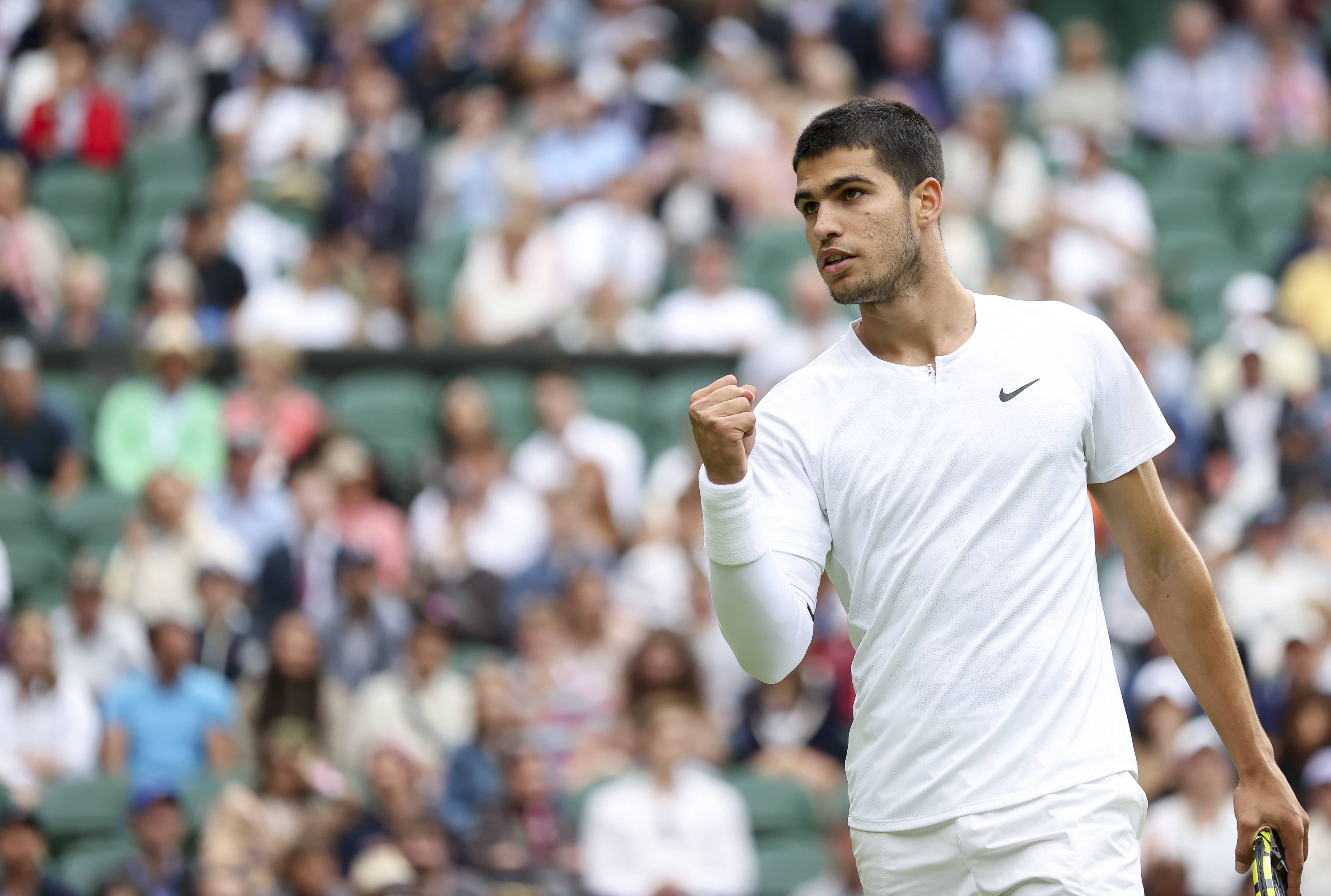 中锋被认为 中锋被认为